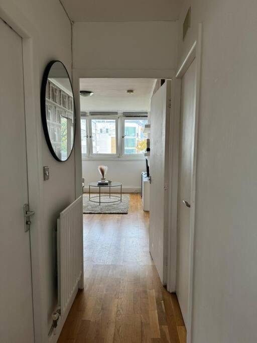 Apartment In Angel. 런던 외부 사진