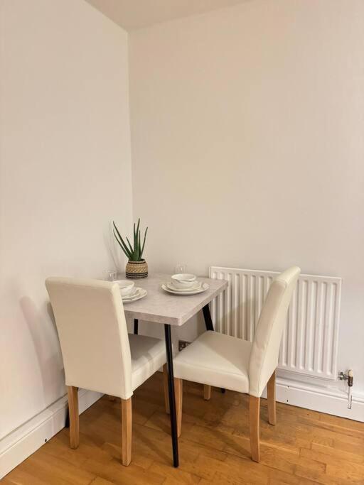 Apartment In Angel. 런던 외부 사진