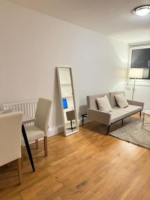 Apartment In Angel. 런던 외부 사진